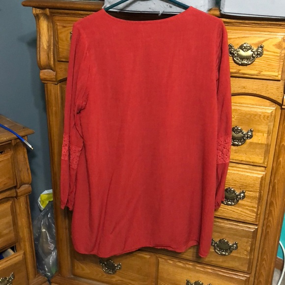 A long sleeve dress - Picture 2 of 2